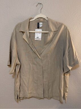 Divided Beige Short-Sleeve Button-Down Shirt